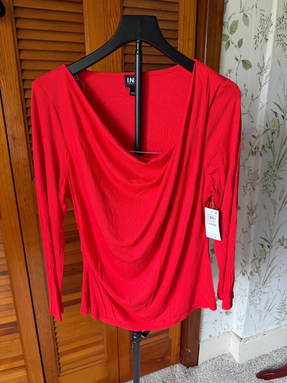 NWT I.N.C. RED Long Sleeved Scoop Neck Shirt sz L